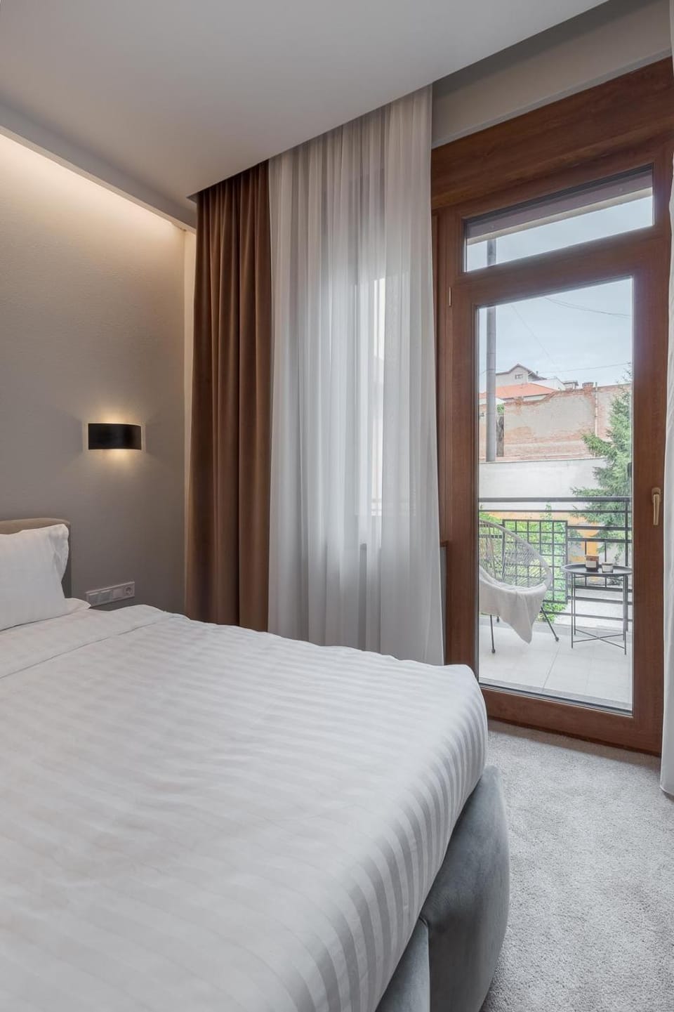 Oasis Rooms Oradea Bed and Breakfast in Romania