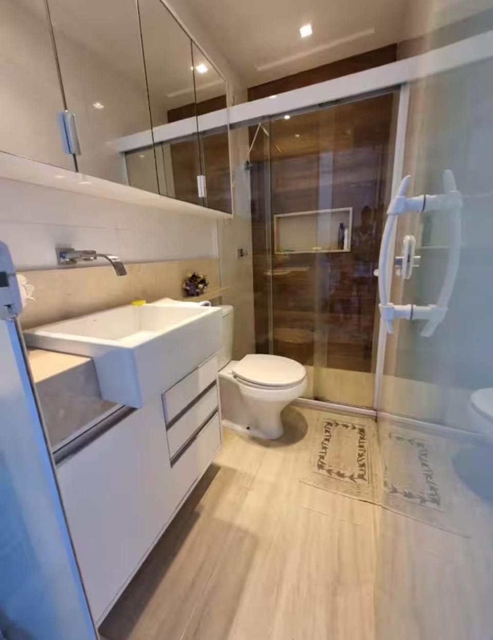Apartamento climatizado em Ondina Apartment in Salvador