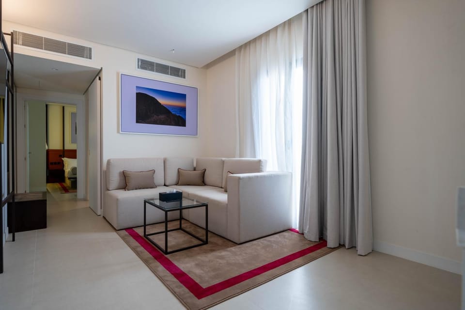 TV and multimedia, Living room, Seating area, air conditioner