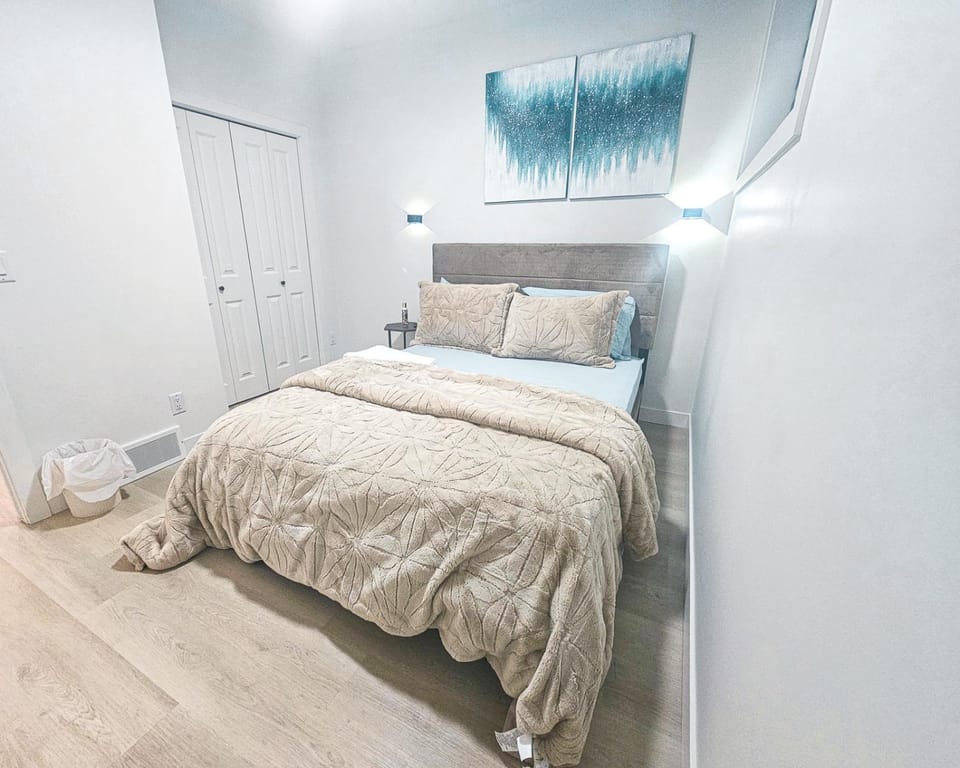 Bed, Bedroom