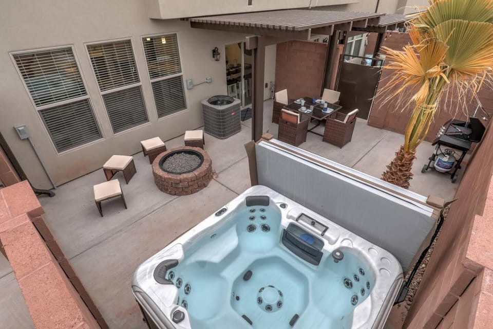 Patio, Hot Tub