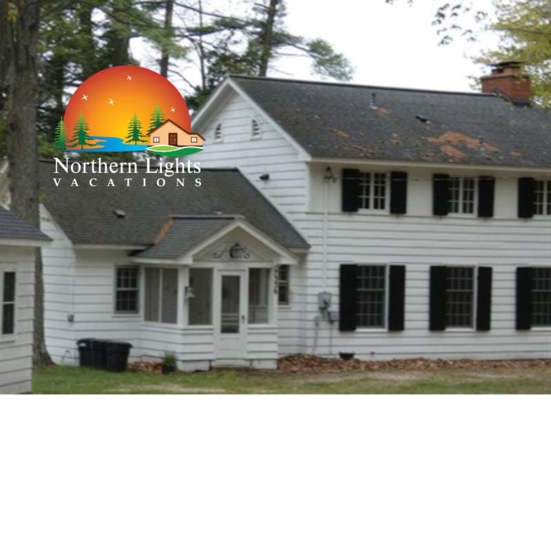 Classic Lake Home House in Torch Lake
