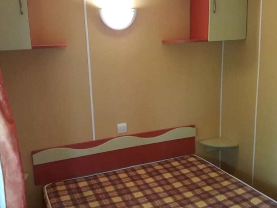Mobil-home avec terrasse, 3 chambres, Neffes - API-1-52-981 Campground/ 
RV Resort in Provence-Alpes-Côte d'Azur