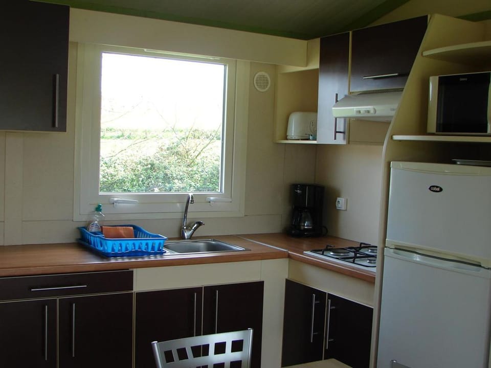 Chalet confortable avec terrasse pour 6 personnes - API-1-52-989 Campground/ 
RV Resort in Bourgogne-Franche-Comté
