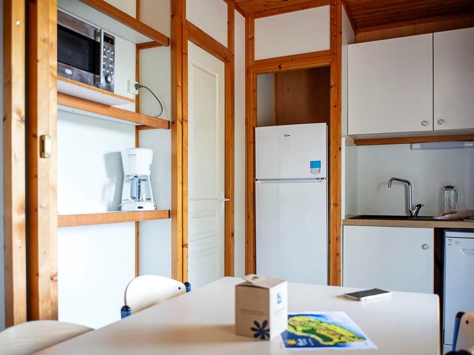 Chalet 26m² pour 6 pers. avec Terrasse - API-1-52-1063 Campground/ 
RV Resort in Nouvelle-Aquitaine