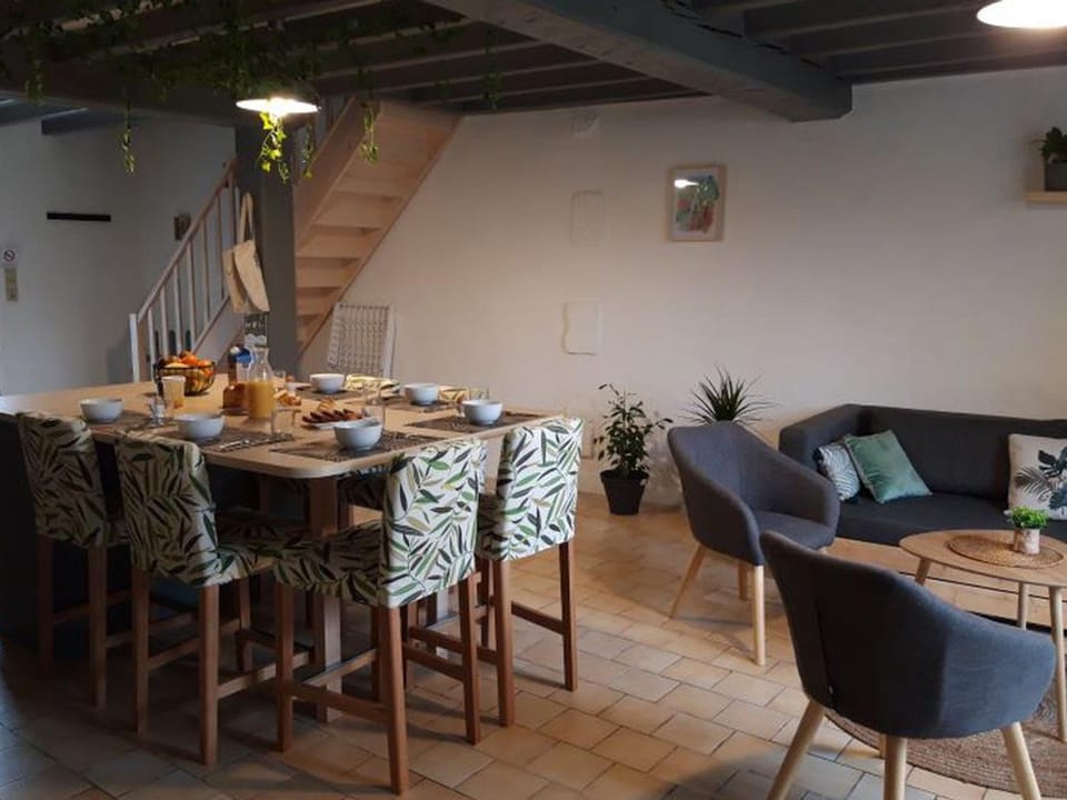 Gîte spacieux avec terrasse pour 6 personnes - API-1-52-1112 Campground/ 
RV Resort in Nouvelle-Aquitaine