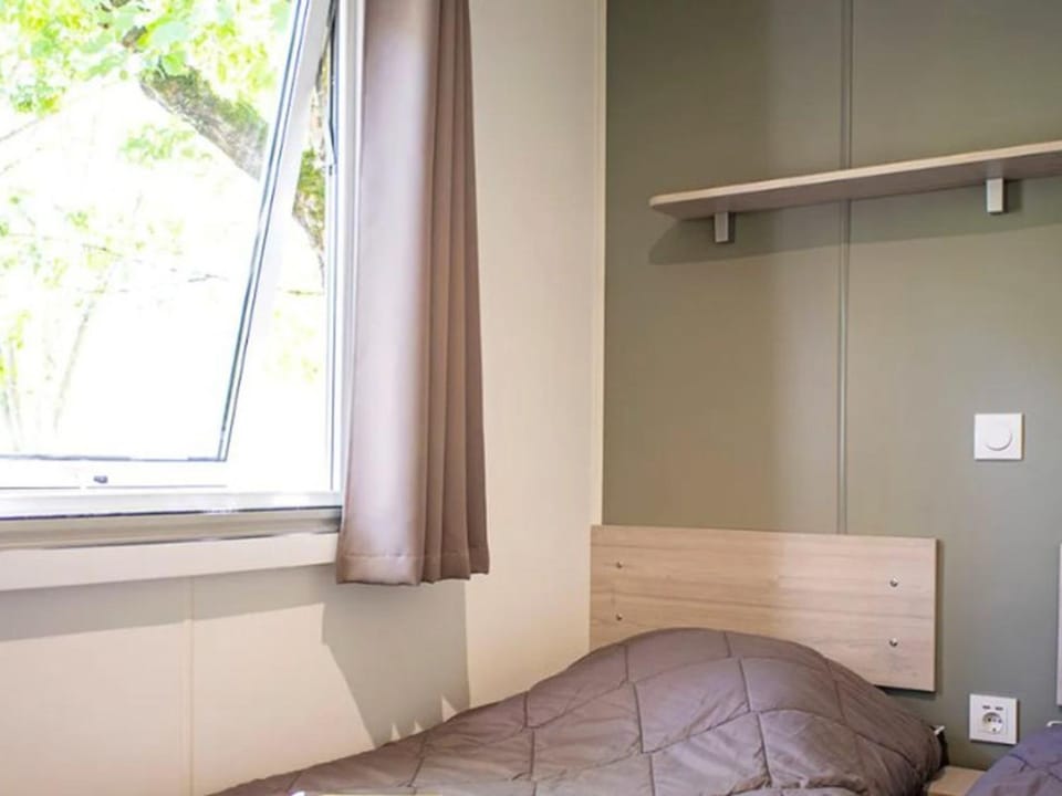Mobile-home avec 2 chambres 4 personnes, terrasse - API-1-52-1124 Campground/ 
RV Resort in Nouvelle-Aquitaine