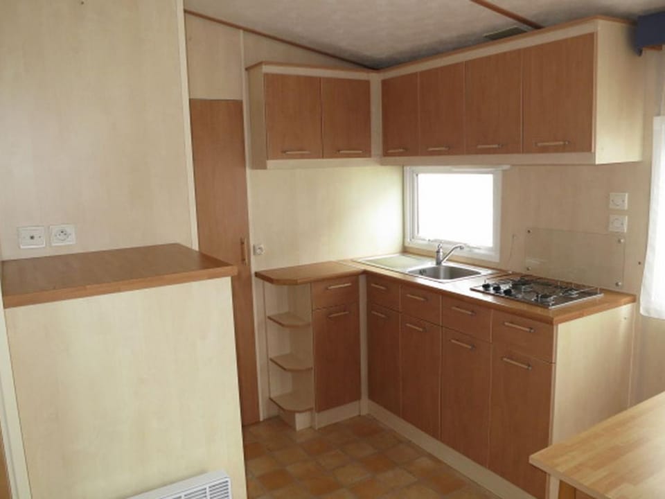Mobil-home avec Terrasse et Cuisine Équipée à Neffes - API-1-52-1146 Campground/ 
RV Resort in Provence-Alpes-Côte d'Azur