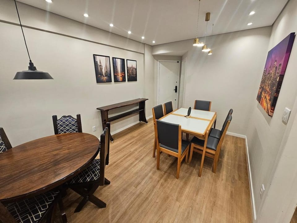 Lindo Apartamento Renovado na Meia Praia 100m do mar Apartment in Porto Belo