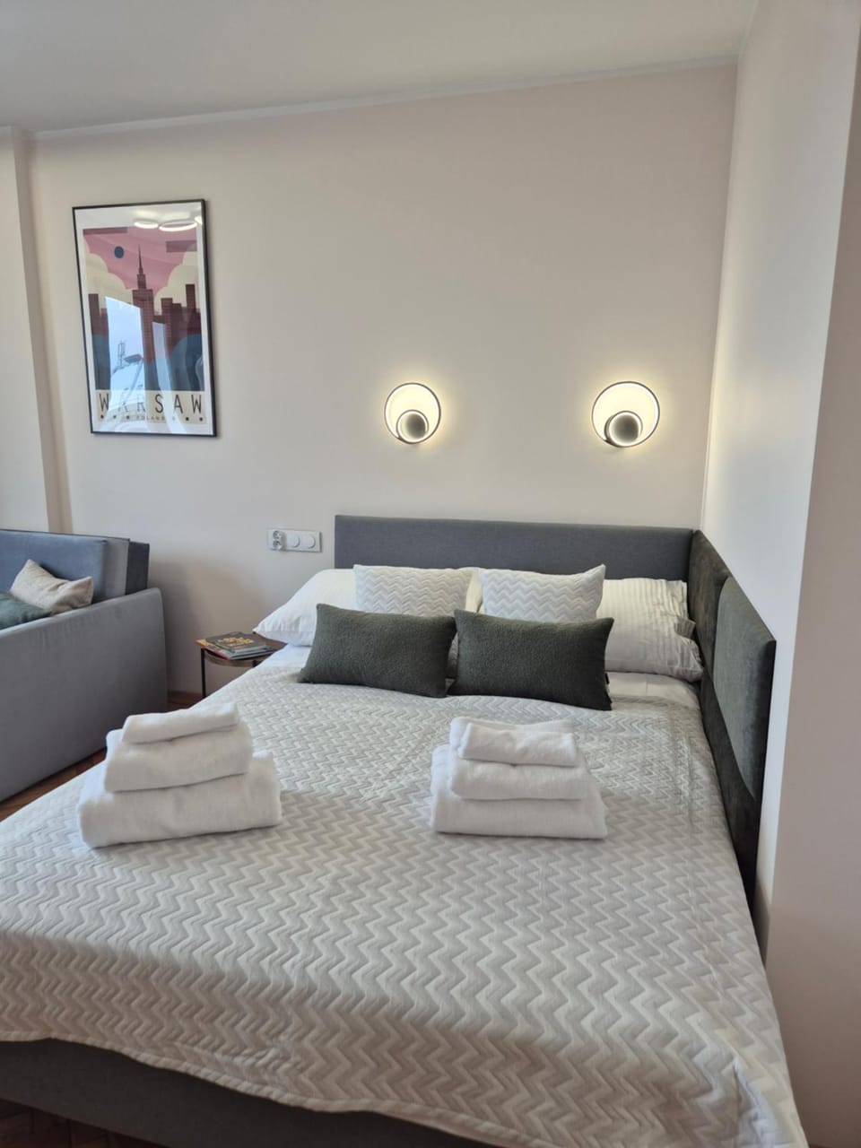 Smart Studio 5 min Walk to Central Station Złote Tarasy Apartment in Warsaw