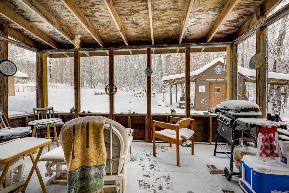 4 Mi to Ski Brule: Cozy Cabin w/ Screened-In Porch Cabin in Wisconsin