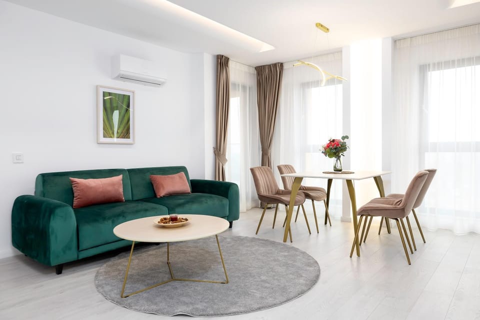 Living room, Seating area, Dining area, air conditioner