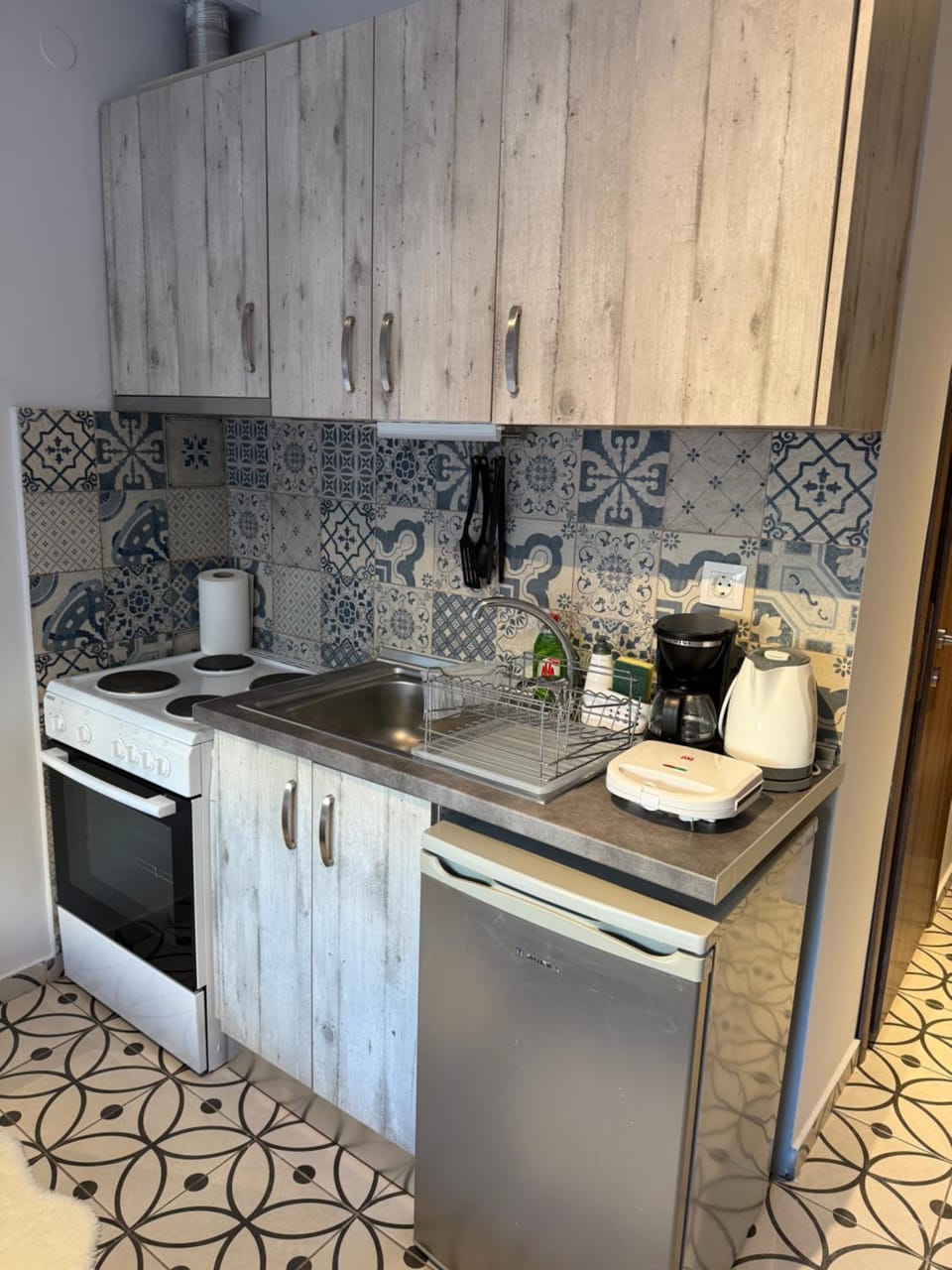 Simple Room Apartment in Thessaloniki