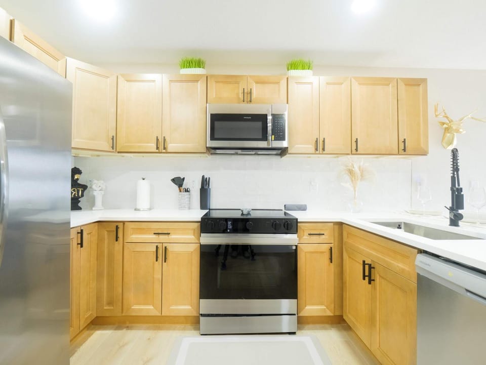 Central Tempe Retreat Near ASU & Mill Ave House in Tempe