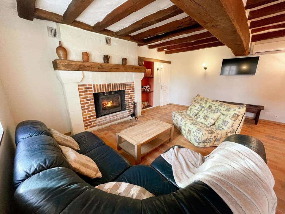 Gîte confortable avec WIFI, parking, climatisation en Touraine - FR-1-381-644 House in Centre-Val de Loire
