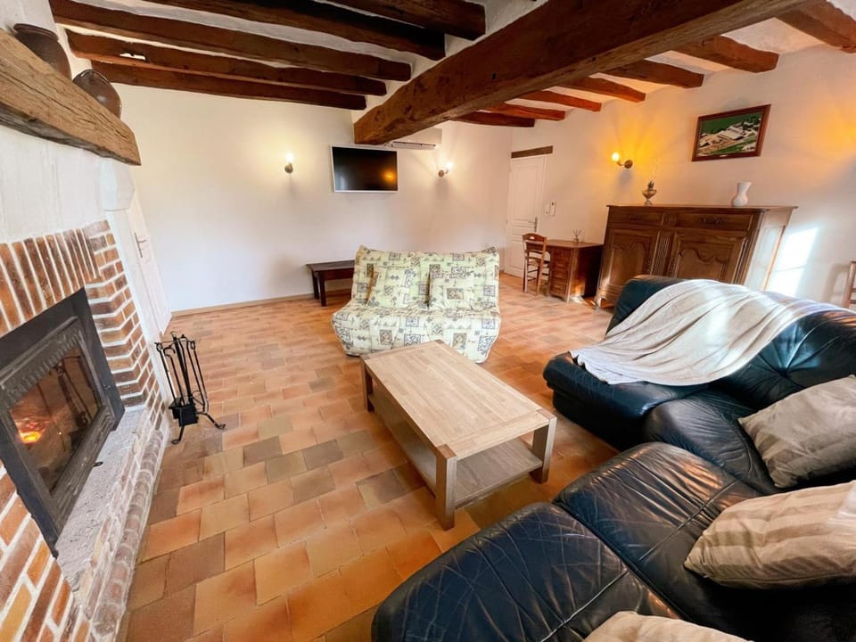 Gîte confortable avec WIFI, parking, climatisation en Touraine - FR-1-381-644 House in Centre-Val de Loire