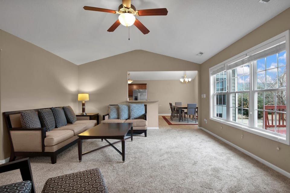 Living room, Seating area, Dining area