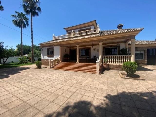 Chalet Villa Rossmar House in Andalusia