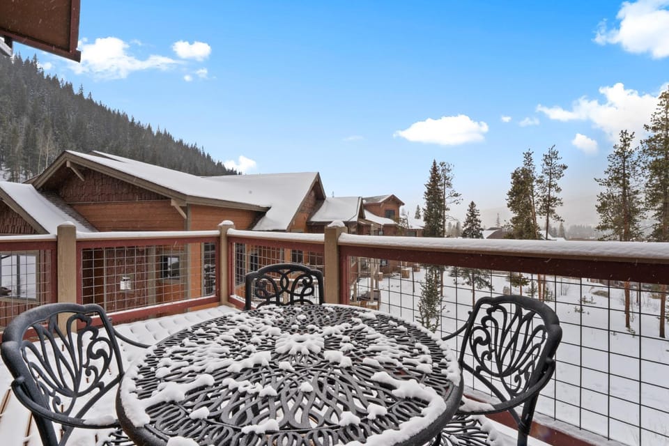 Day, Natural landscape, Winter, Balcony/Terrace, Mountain view