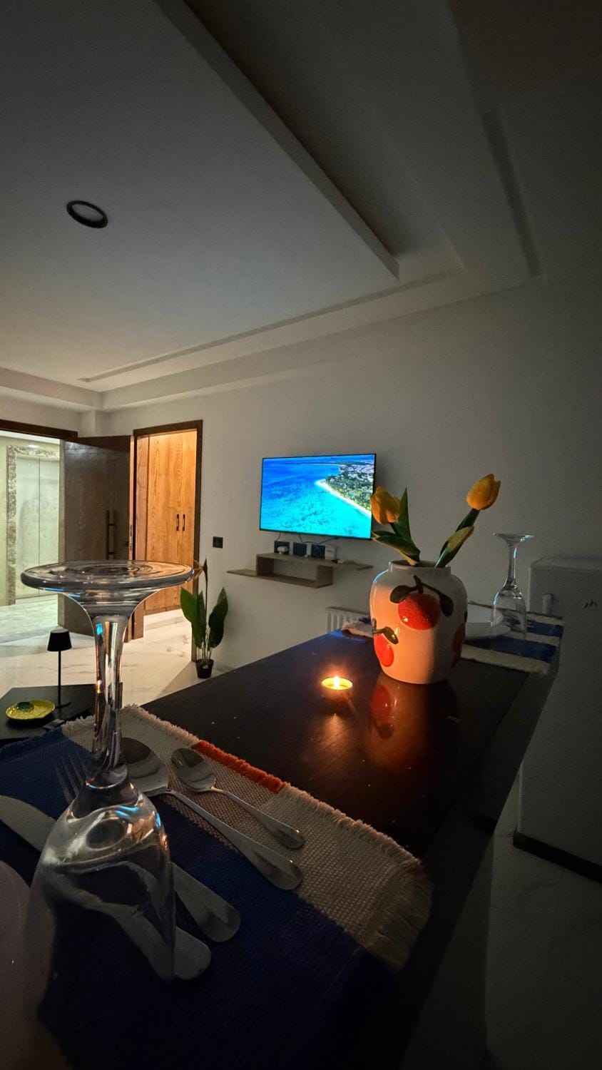 Premium Suite - Ain zaghouen - proche aeroport - linge hotel Apartment in Tunis Governorate, Tunisia