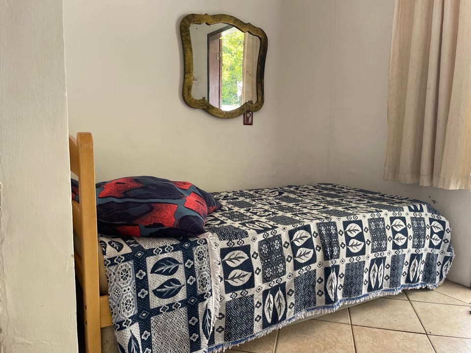 Bed, Living room