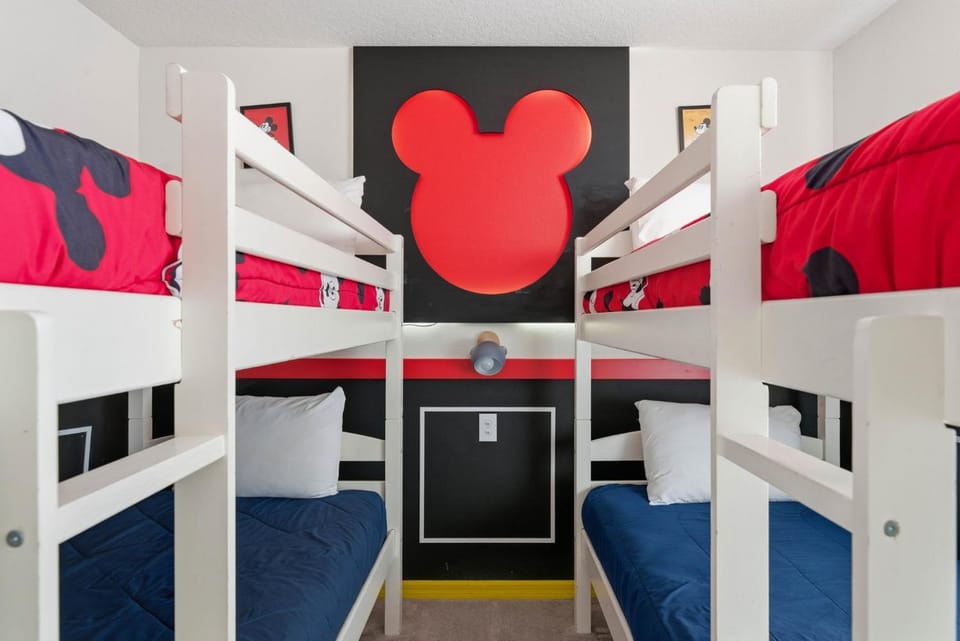 Spacious Disney Getaway Sleeps 14 House in Four Corners