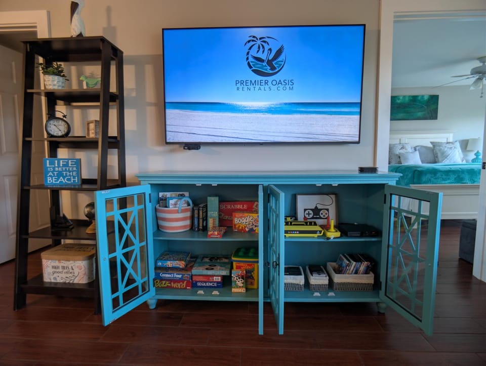 TV and multimedia, Living room, Family