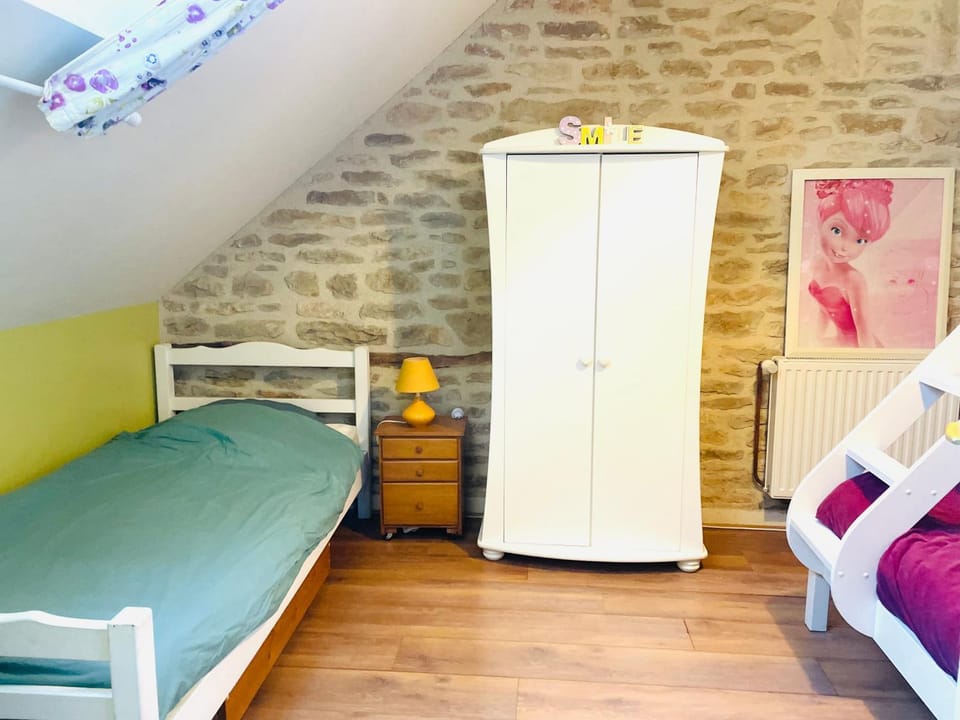 Bed, Bedroom, wardrobe