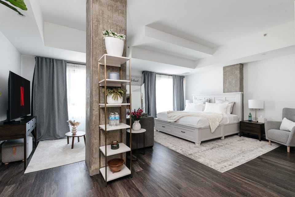 Bed, TV and multimedia