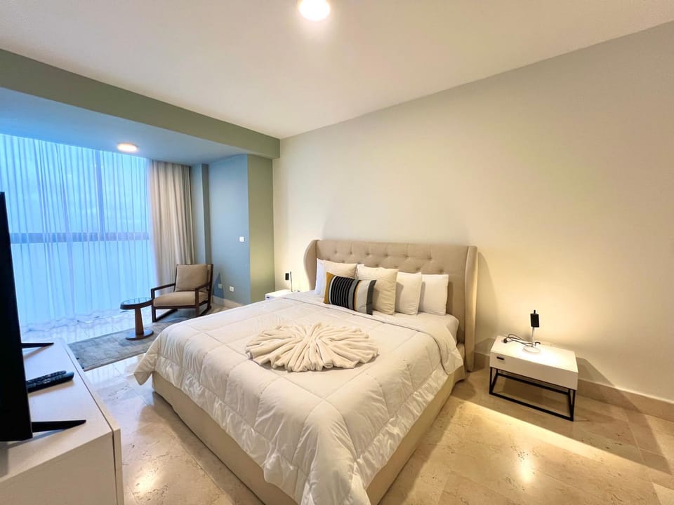Bed, Seating area, Bedroom