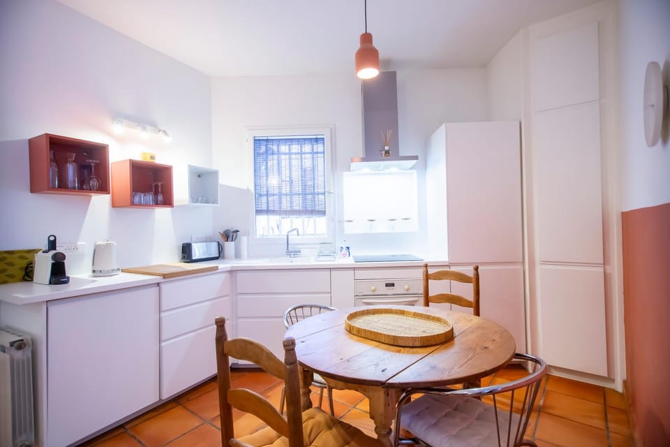 Charmante maison en centre ville, accès privatif Apartment in La Ciotat