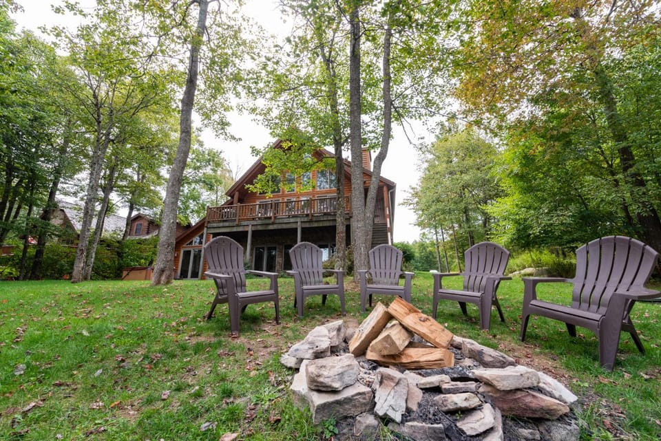 Summit Ridge House in McHenry
