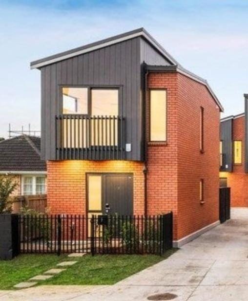 Townhouse in heart of Henderson Apartment in Auckland