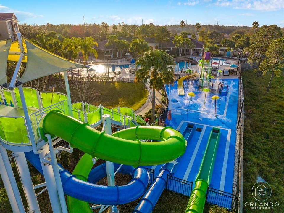 Arcade! Themed! South Pool, Spa! 5BR Windsor Hills Villa in Windsor Hills