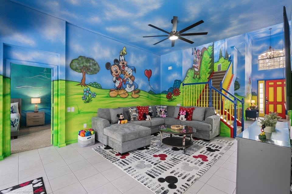 Arcade! Themed! South Pool, Spa! 5BR Windsor Hills Villa in Windsor Hills