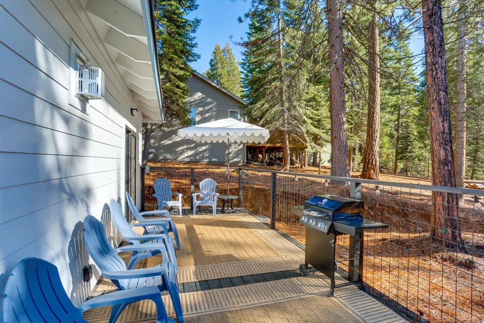 Golf and Hike! Home in Lake Almanor West Community House in Lake Almanor West