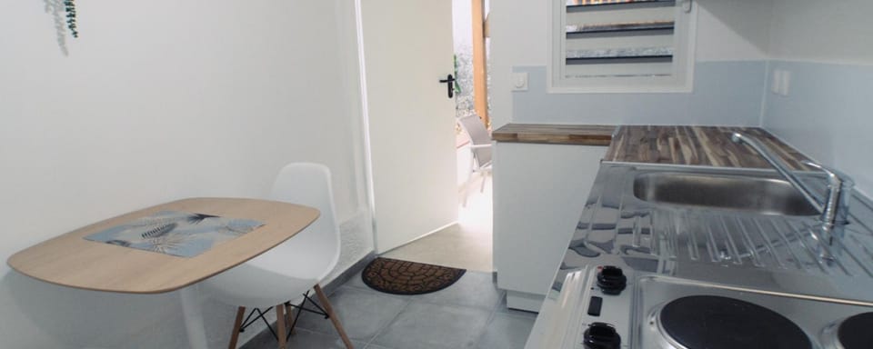 Gite thérèse BAIE MAHAULT Chez l 'Habitat Apartment in Leeward Islands