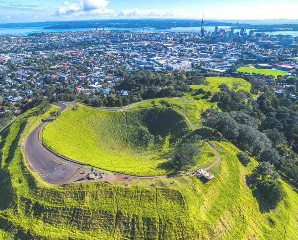 Central Epsom Modern Suite Bed and Breakfast in Auckland