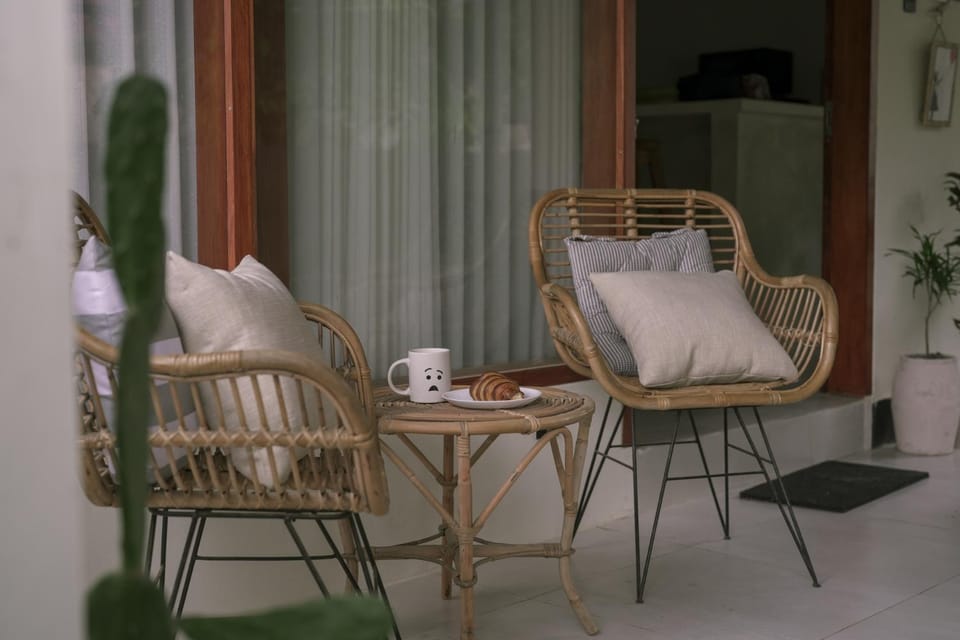 Patio, Balcony/Terrace, Seating area