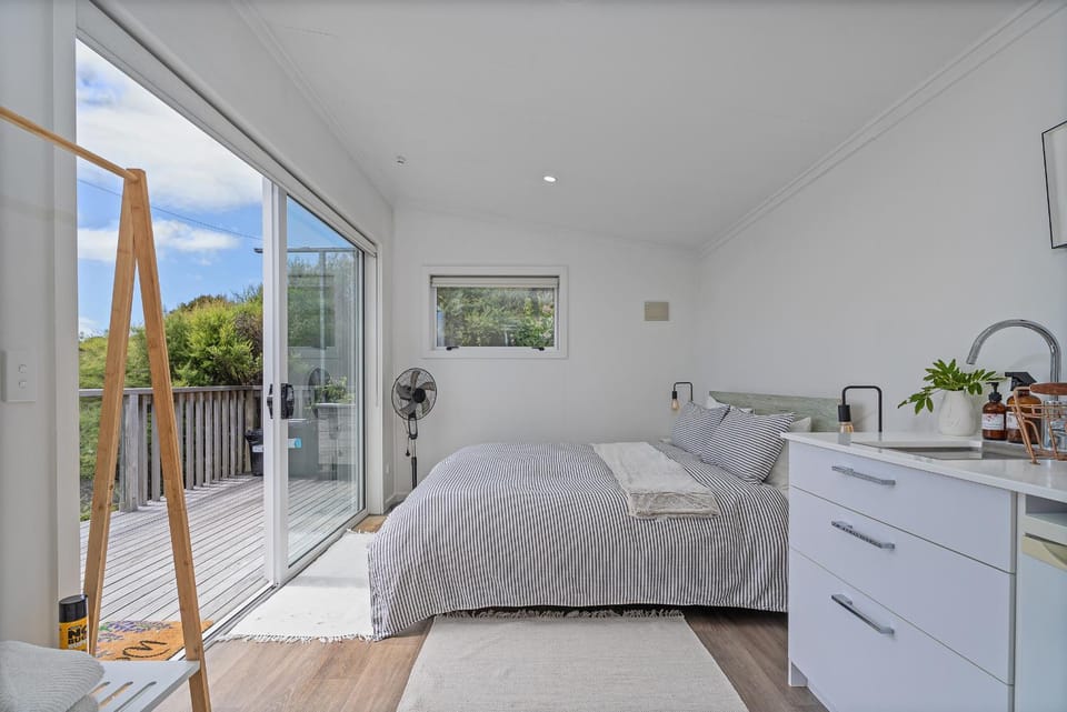 Bed, View (from property/room), Balcony/Terrace, Photo of the whole room, Bedroom