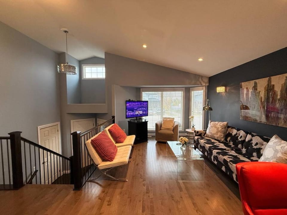 Hampton 3BR 2BA Suite Near Airport Apartment in Saskatoon
