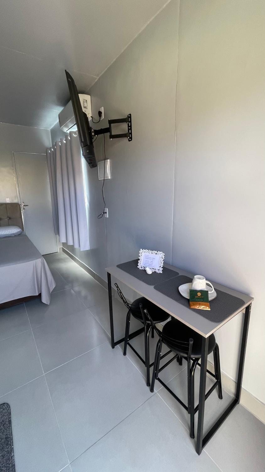 Studio 02 Container Aeroporto Inn in Florianopolis