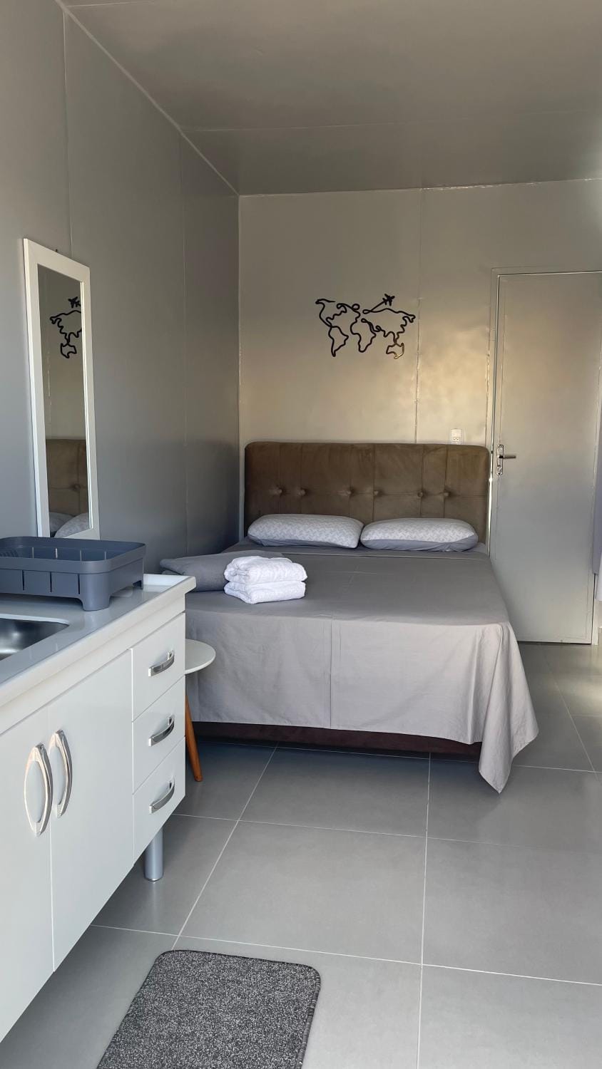 Studio 02 Container Aeroporto Inn in Florianopolis