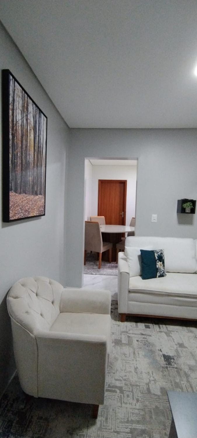 Casa em Balneário Camboriú, próximo a Roda Gigante de BC,900 mtrs da praia! House in Balneário Camboriú