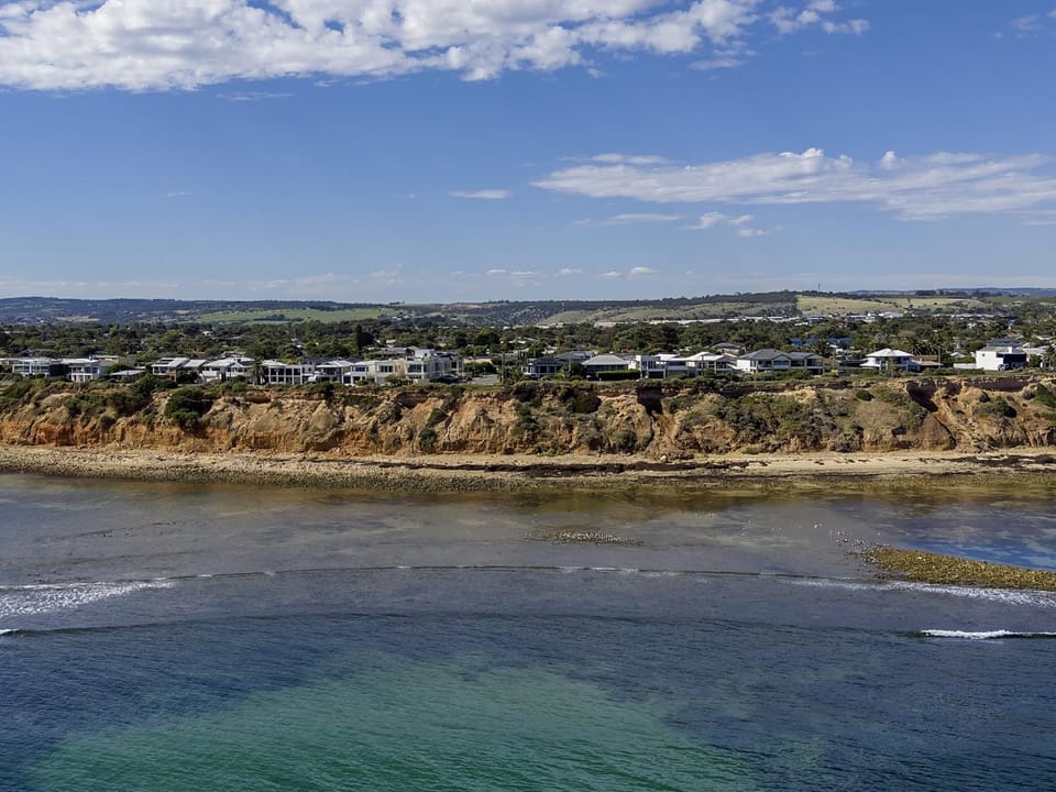 Wine Region Coastal Retreat on The Esplanade House in Adelaide