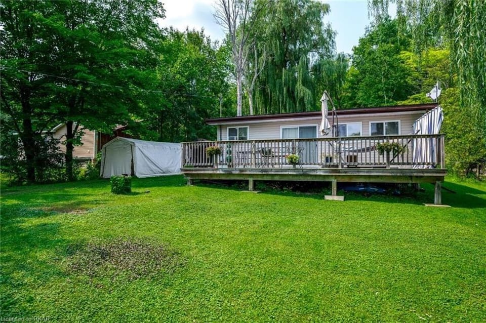 Rice Lake Retreat 2 Bed Home 16 Ft Swim spa Sauna House in Otonabee-South Monaghan