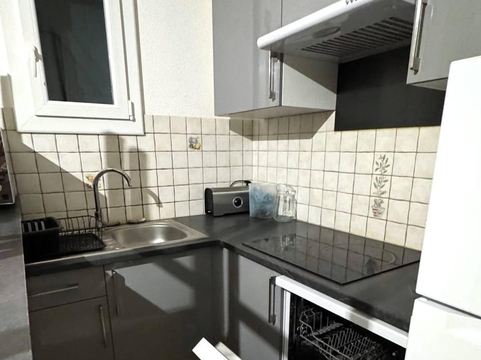 Villa T3 climatisée pour 6 avec piscine et parking au Cap d'Agde - FR-1-607-239 House in Agde