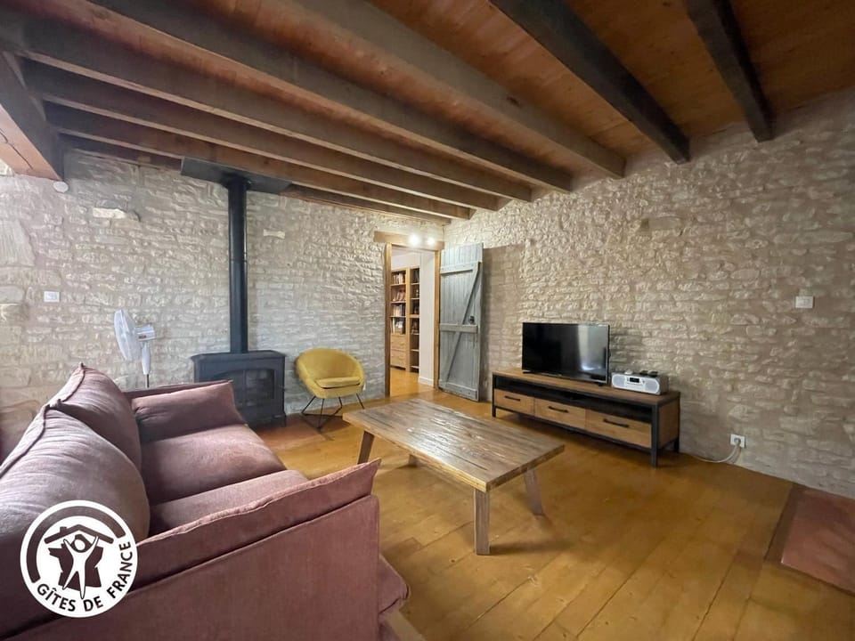 Gîte rénové 3 chambres à Damvix avec Wifi - FR-1-426-600 House in Pays de la Loire
