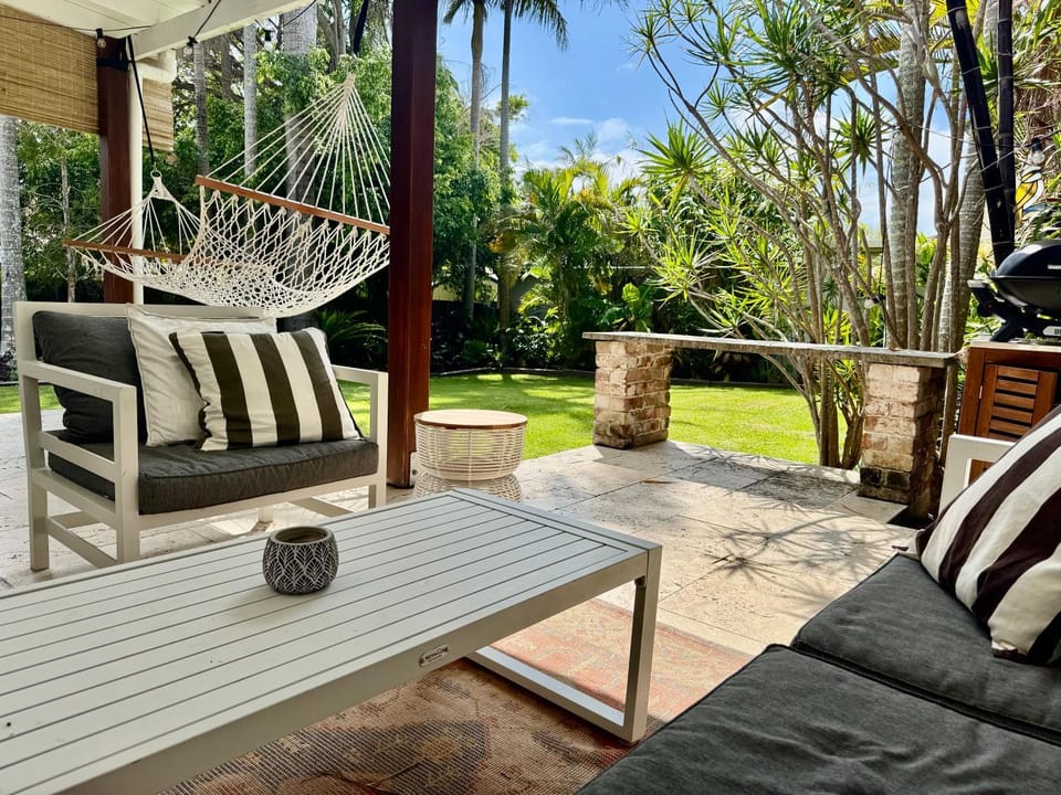 Patio, Garden, pet friendly, pet friendly