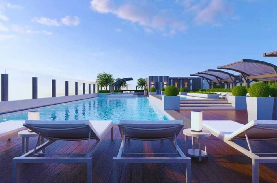 Swimming pool, Swimming pool